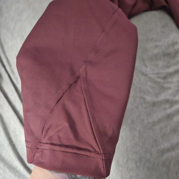 Patagonia Maroon Performance Cropped Leggings Size L - Picture 8 of 9